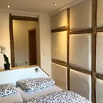 ゲストハウス ステラ エルフルト アム ドーム 3*