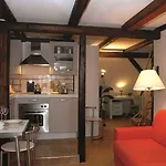 ステラ エルフルト アム ドーム ゲストハウス