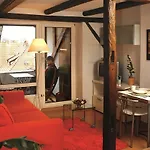 ゲストハウス ステラ エルフルト アム ドーム 3*