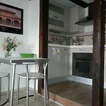 ステラ エルフルト アム ドーム 3* エアフルト