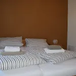 ステラ エルフルト アム ドーム 3* エアフルト