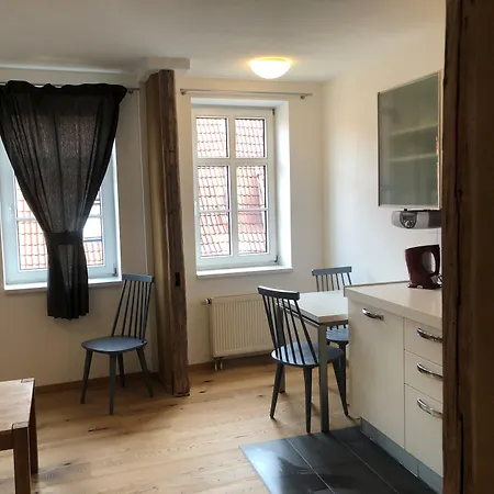 爱尔福特斯特拉公寓酒店 招待所