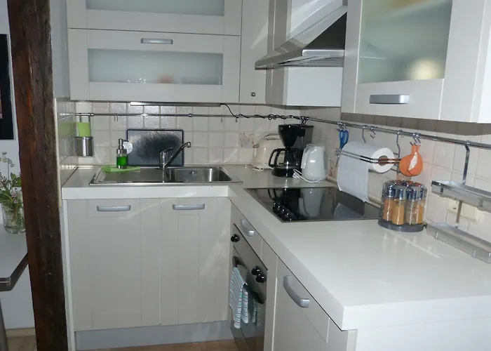 爱尔福特斯特拉公寓酒店